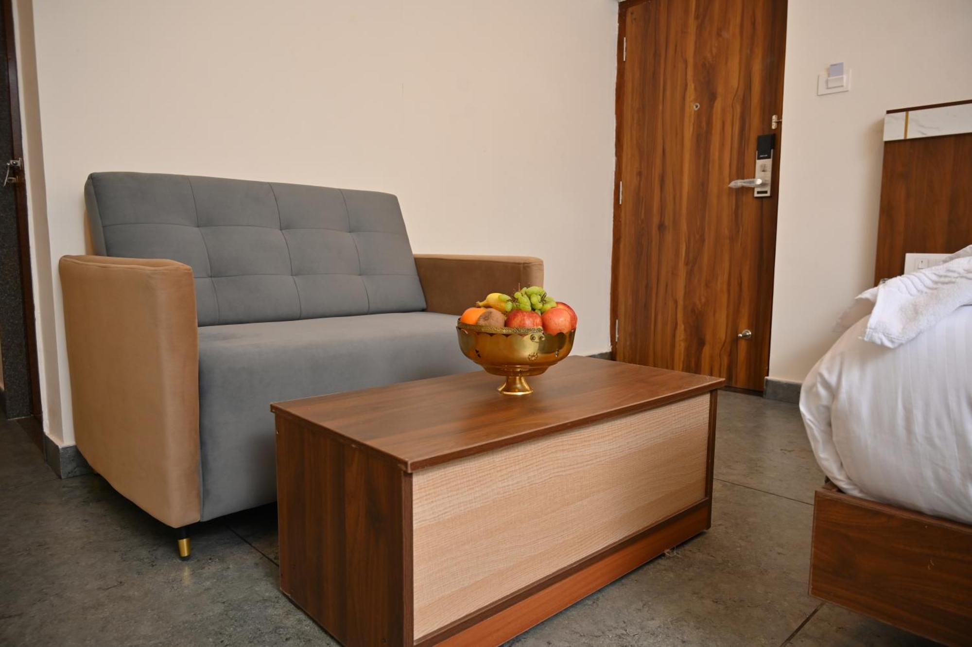 Hotel Shri Devi Comforts Inn Bhatkal Exterior photo